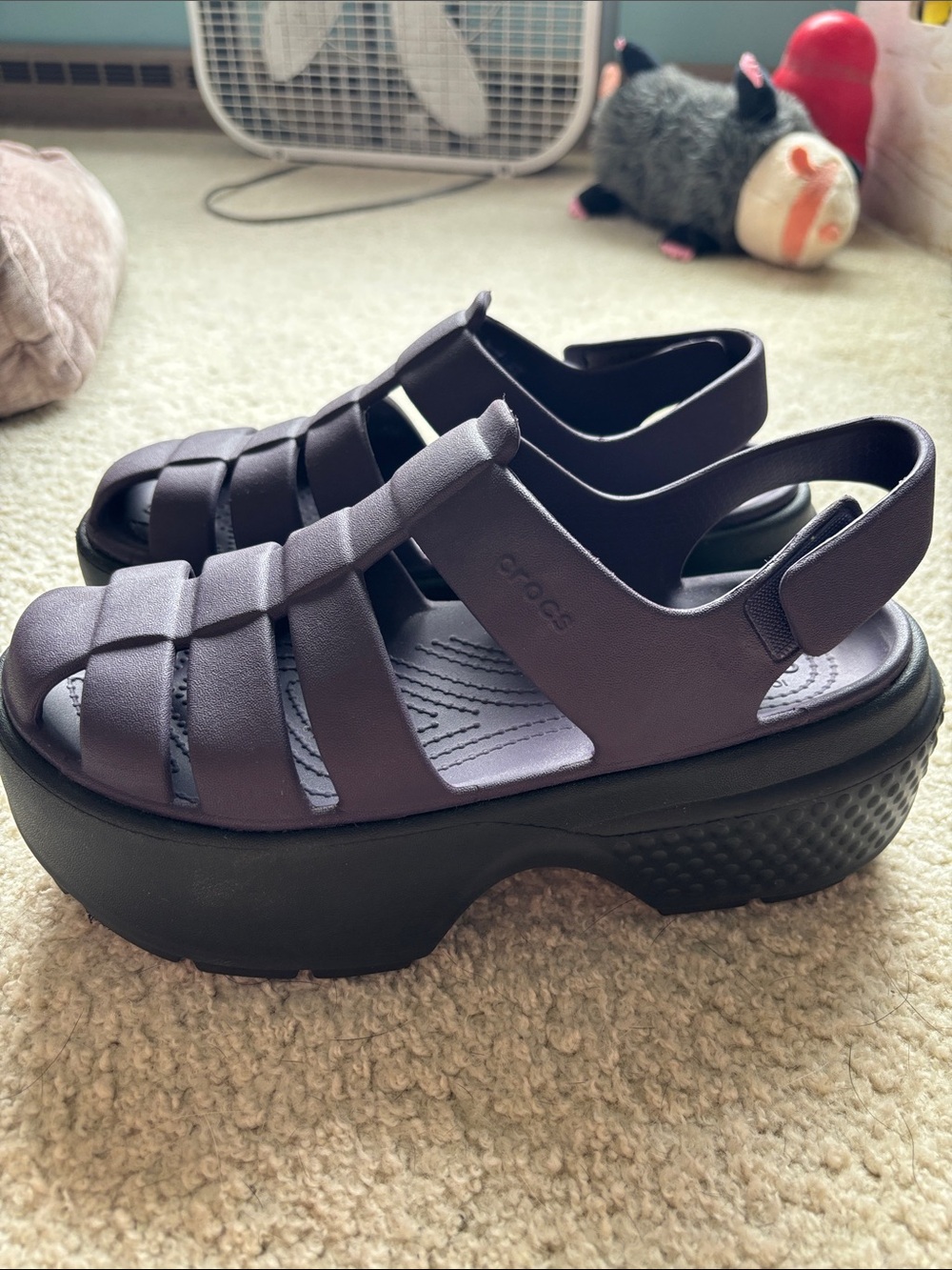 CROCS Purple Strappy Fisherman Platform Sandals - Picture 4 of 6